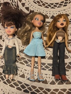 ♡ lot of 3 vintage bratz dolls ♡